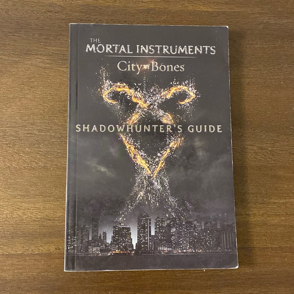 The Mortal Instruments City of Bones Shadowhunter's Guide by Mimi O’Connor